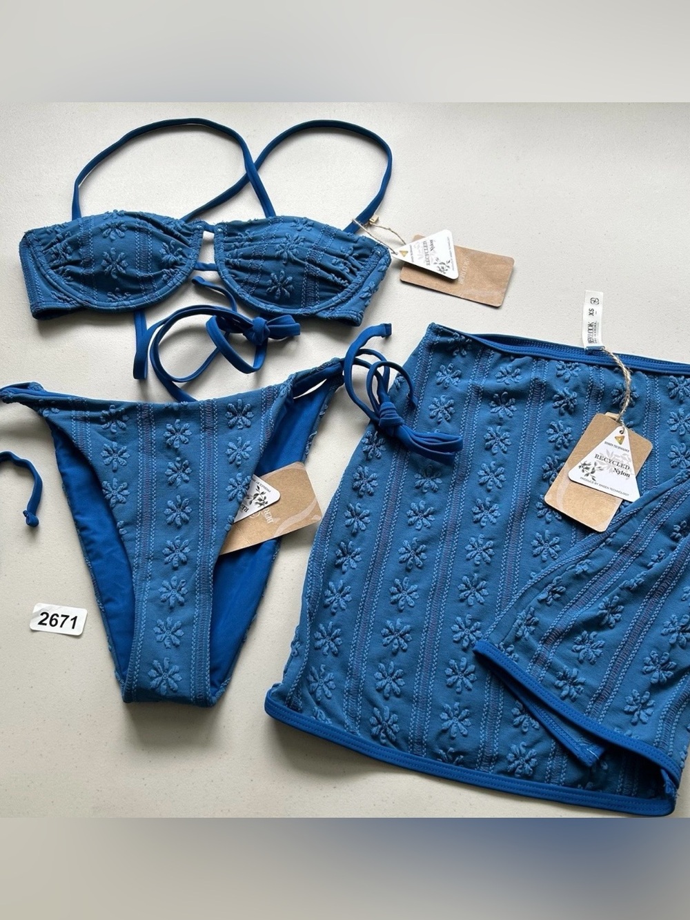 Berlook Bikini Set XS Blue Textured 3 Piece Swimsuit New Underwire Top